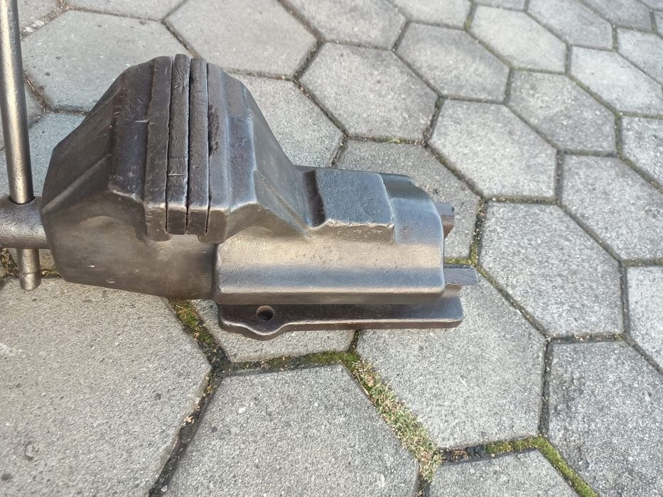 Duże imadło 25 kg , szczeki 15 cm . Stan bdb!