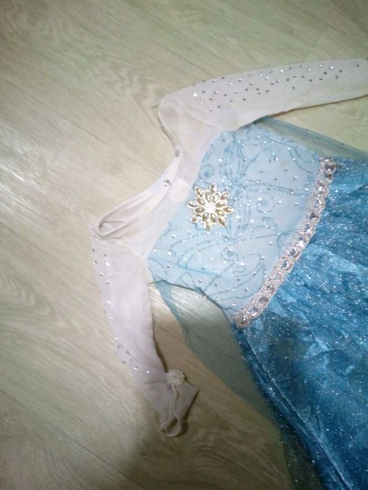 Платье костюм принцессы эльзы снежинки снегурочки снежной королевы