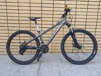 Bicicleta BTT DIRT - MONDRAKER PLAY 2 travões disco + suspensão