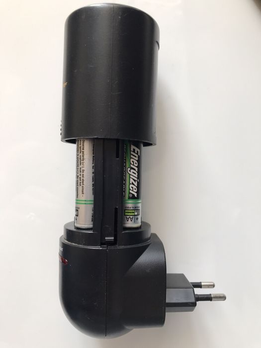 Зарядное устройство Philips compact battery charger PNC 311