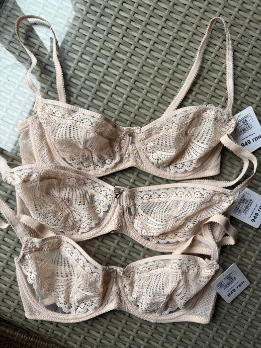 Бюстгальтер Jasmine чорний червоний  беж