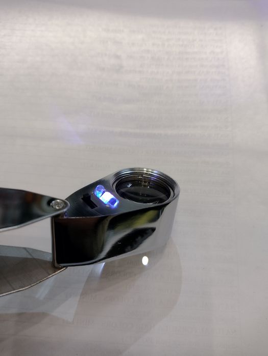 Лупа ювелирная с подсветкой. Оригинал. Недорого.