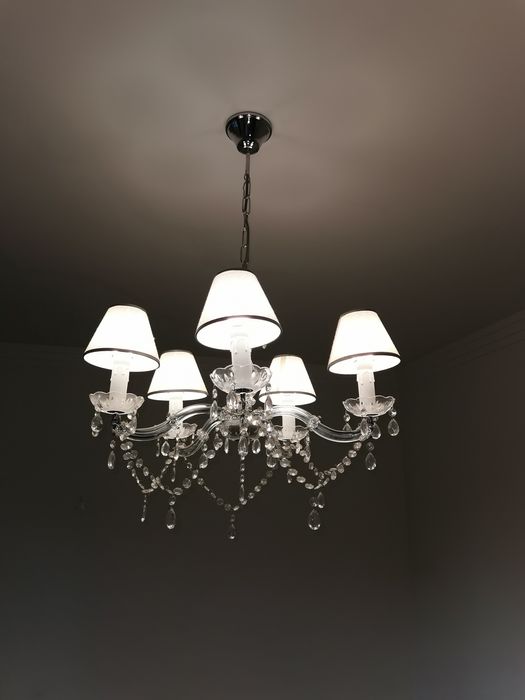 Candieiro de teto  Sala ou quarto.