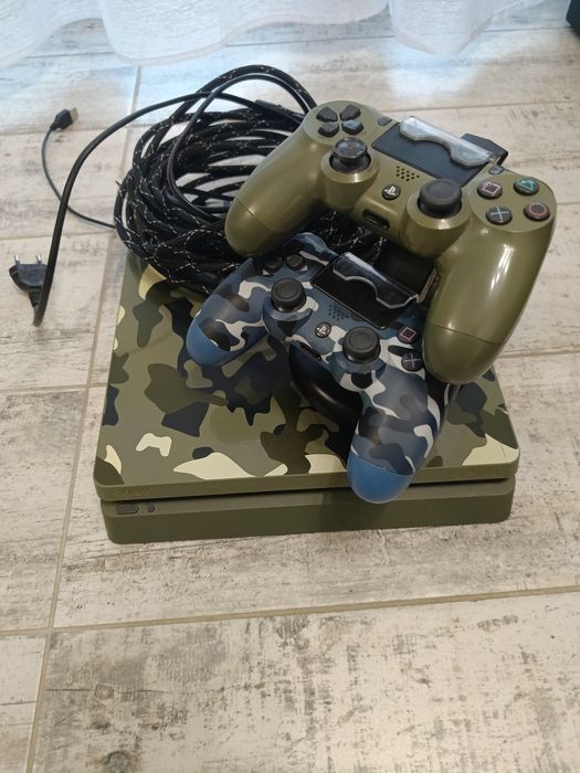 Konsola ps 4 slim