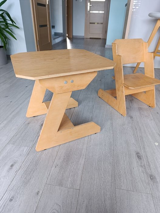 Drewniany Stolik i krzesełko montessori dla dzieci