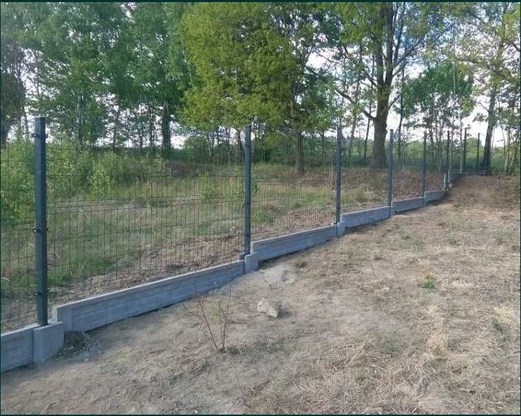 Ogrodzenie panelowe 1.53m x 2.50m drut 4mm plus podmurówka betonowa.