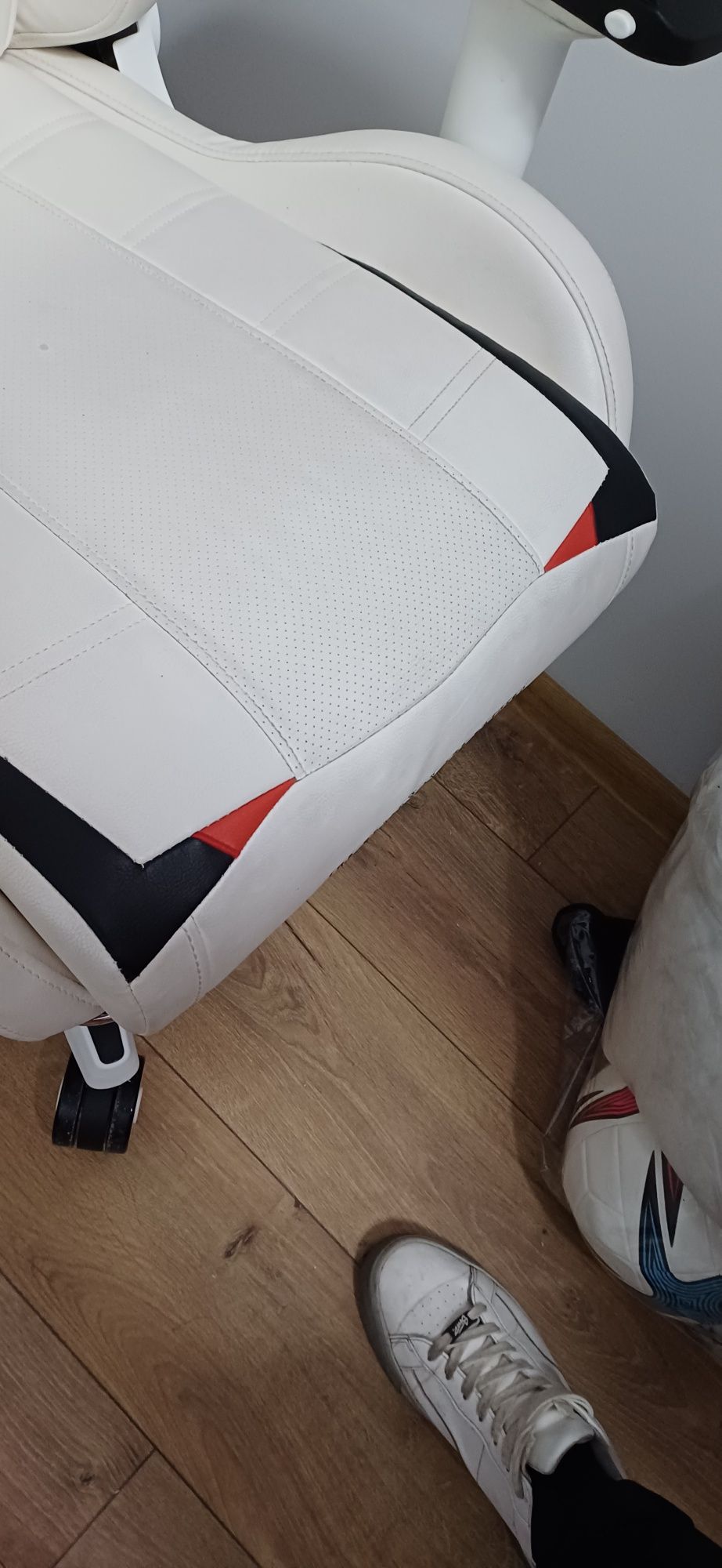 Diablo X-RAY 2.0 Normal + biały podnóżek. Fotel gamingowy stan wzorowy