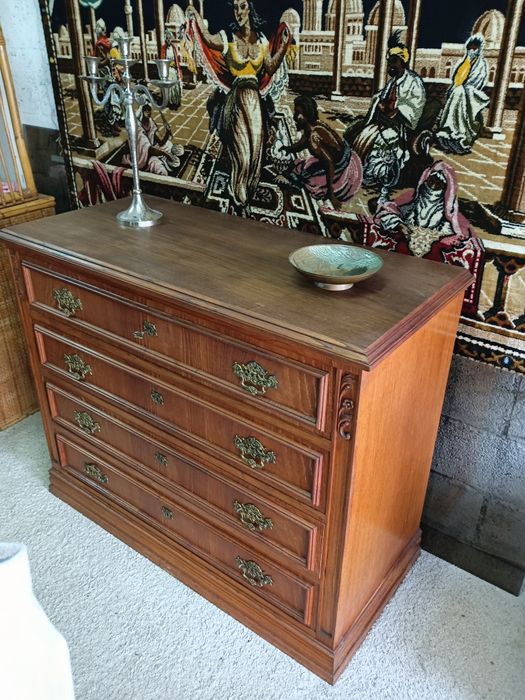 Mobiliário Quarto de casal vintage, cama, comoda com espelho e duas me