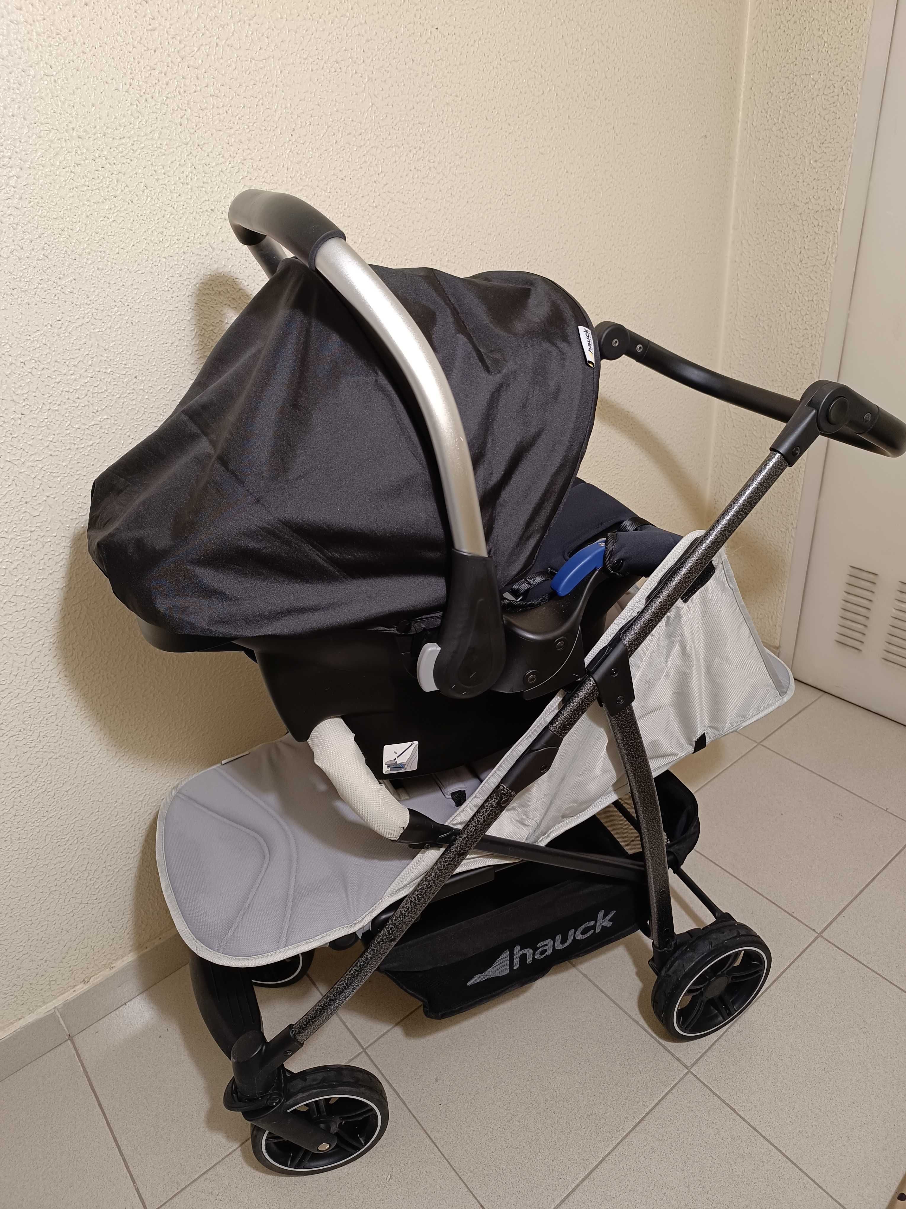 Carrinho com Ovo e base Isofix Hauck Rapid 4