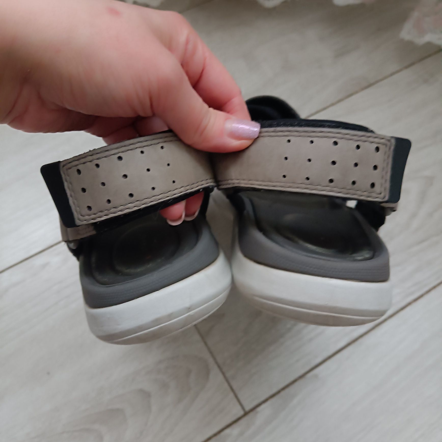 Босоніжки Clarks