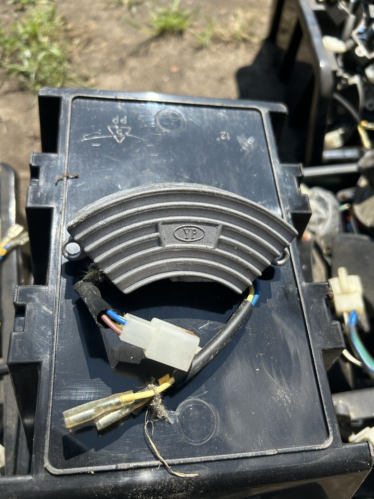 Regulator napięcia  agregat prądotwórczy 2kw