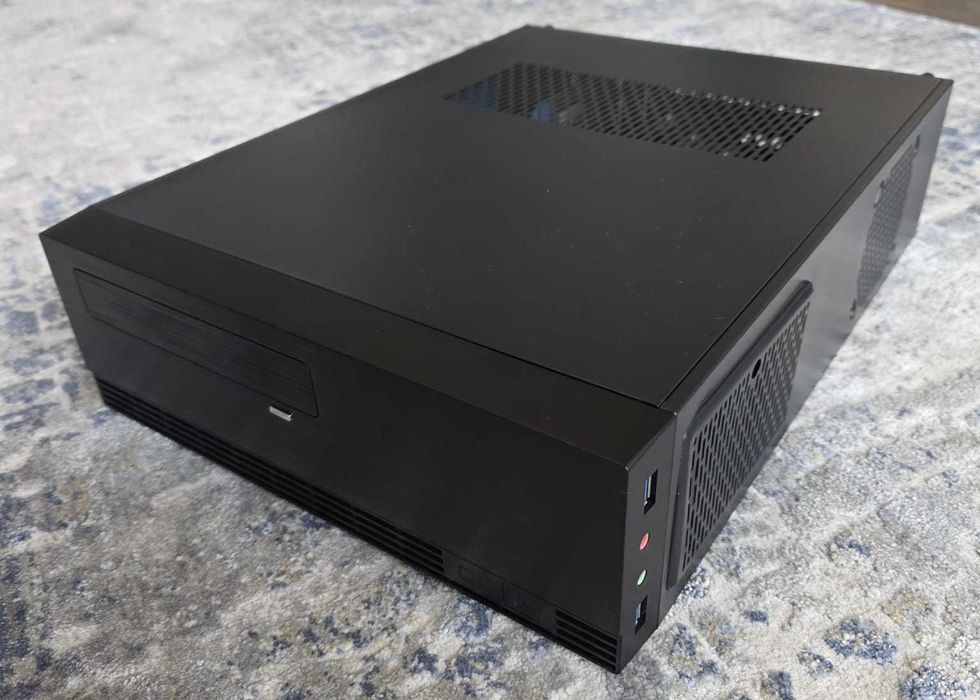 Obudowa Chieftec UNI UE-02B microATX z zasilaczem