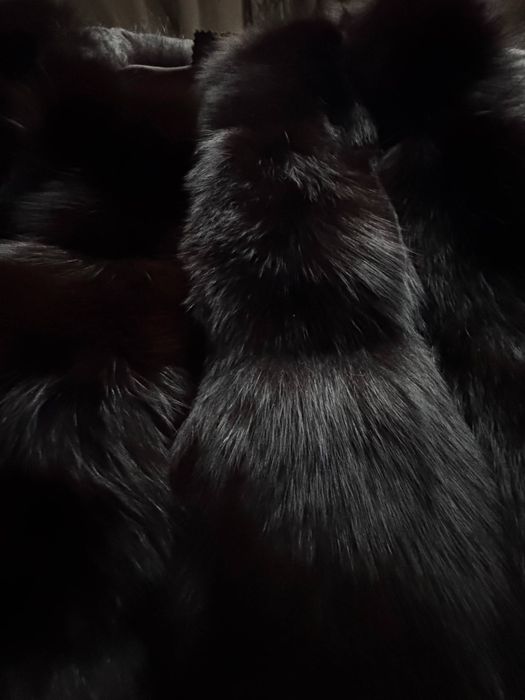 Натуральна хутряна жилетка з Песця - густе хутро - довга модель