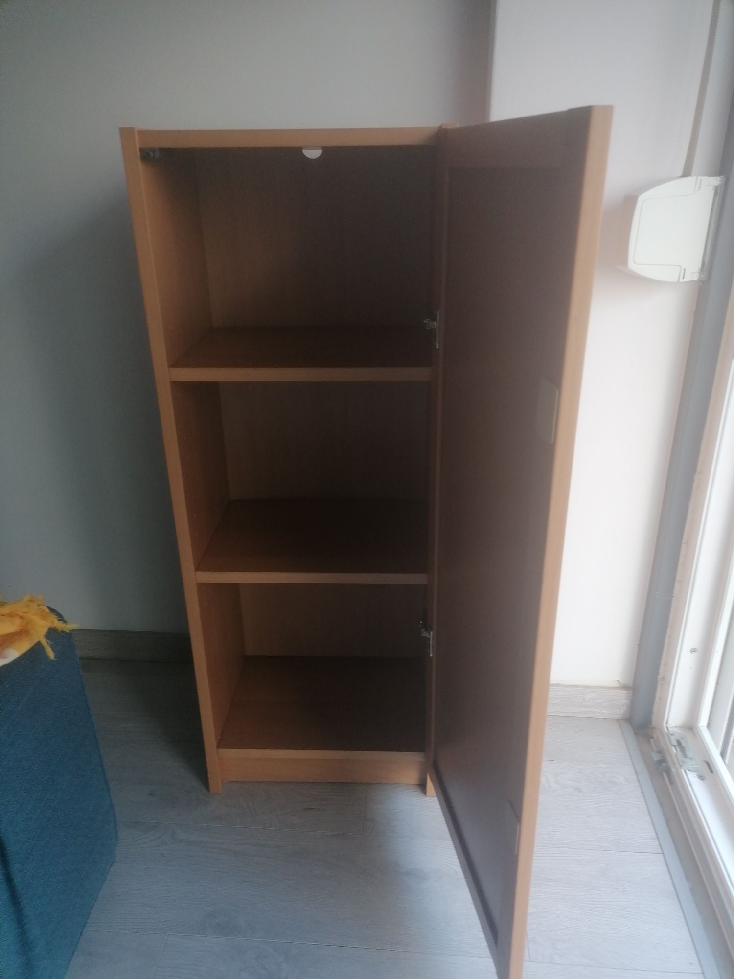 Estante billy ikea com porta