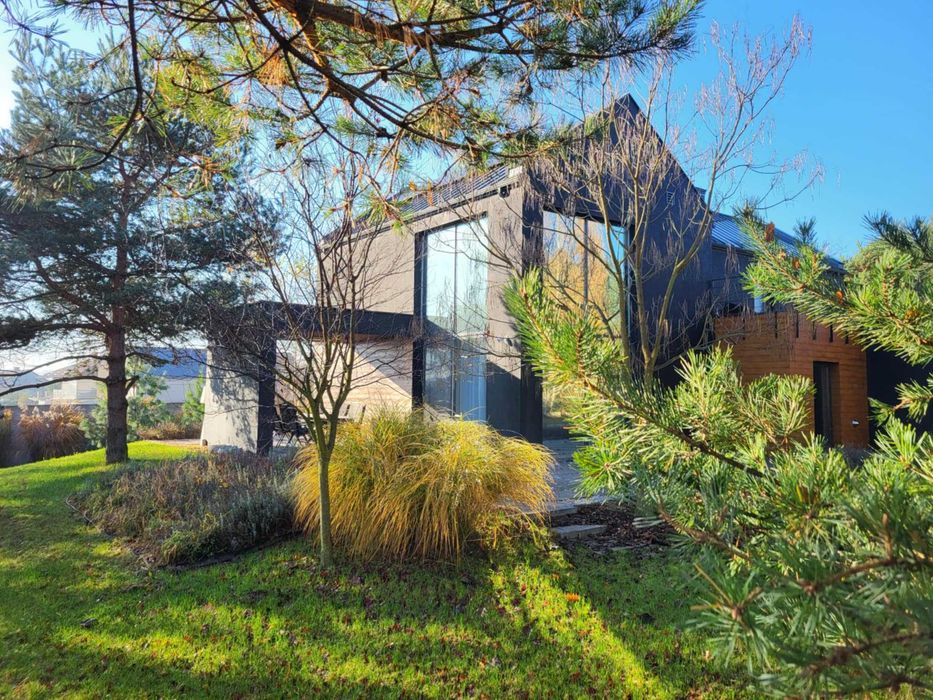 Nowoczesny dom - działka ponad 23 ar