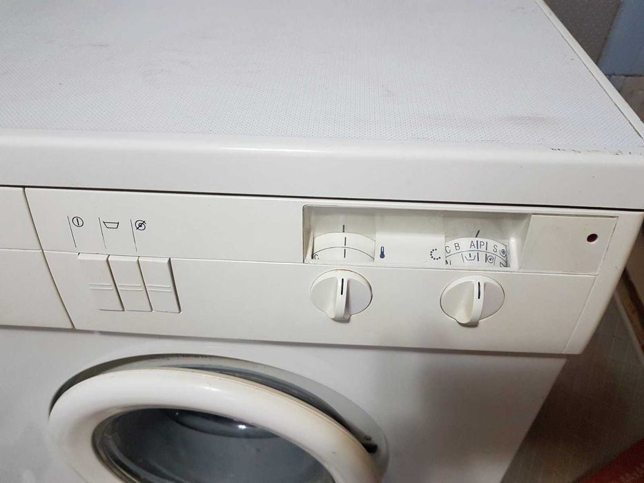 пральна машина bosch WFB 1005