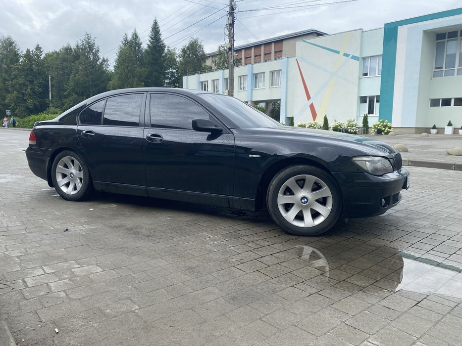 Бмв 740і е65.