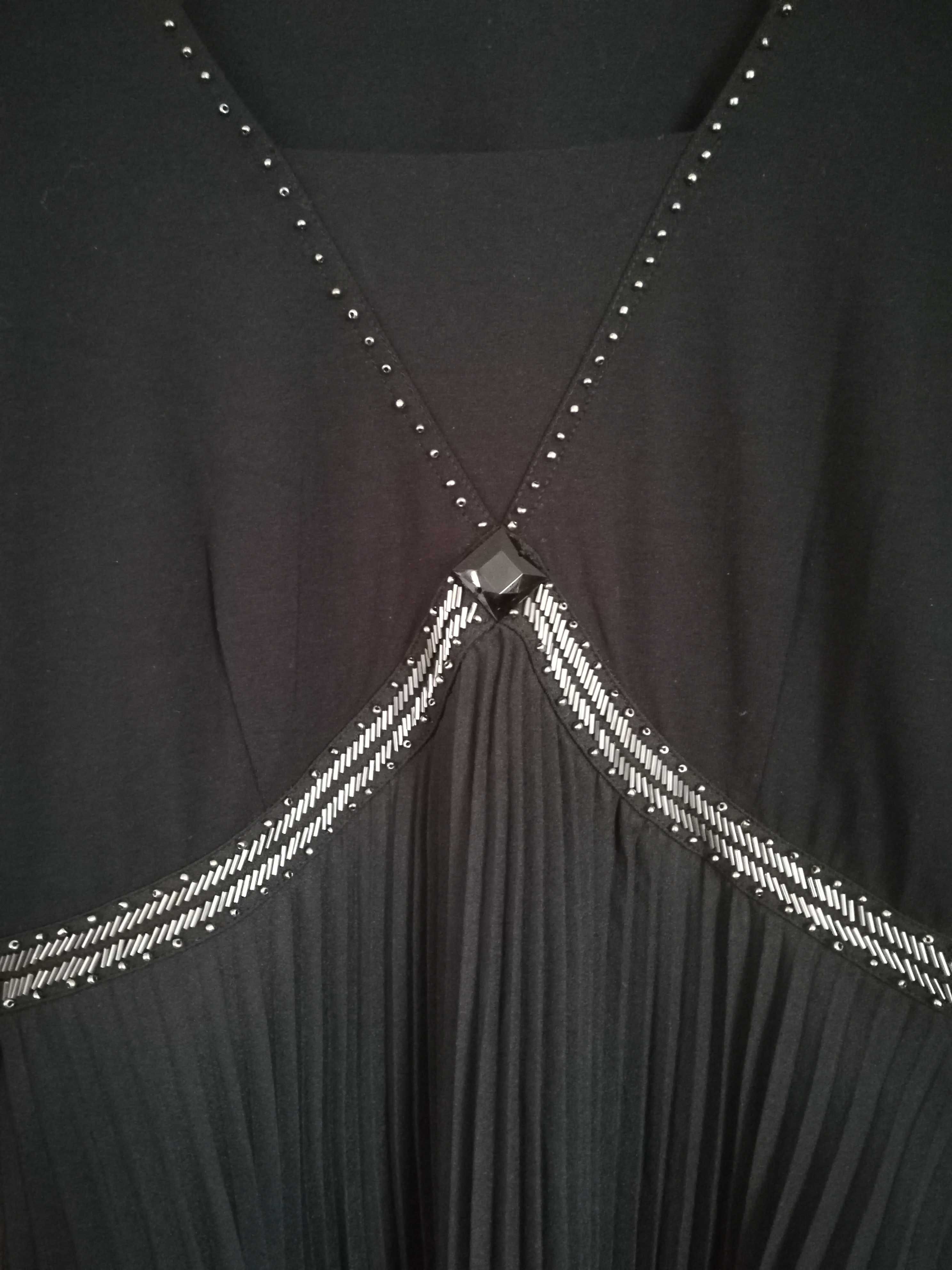 Czarna elegancka tunika z plisowanym dołem r. 38