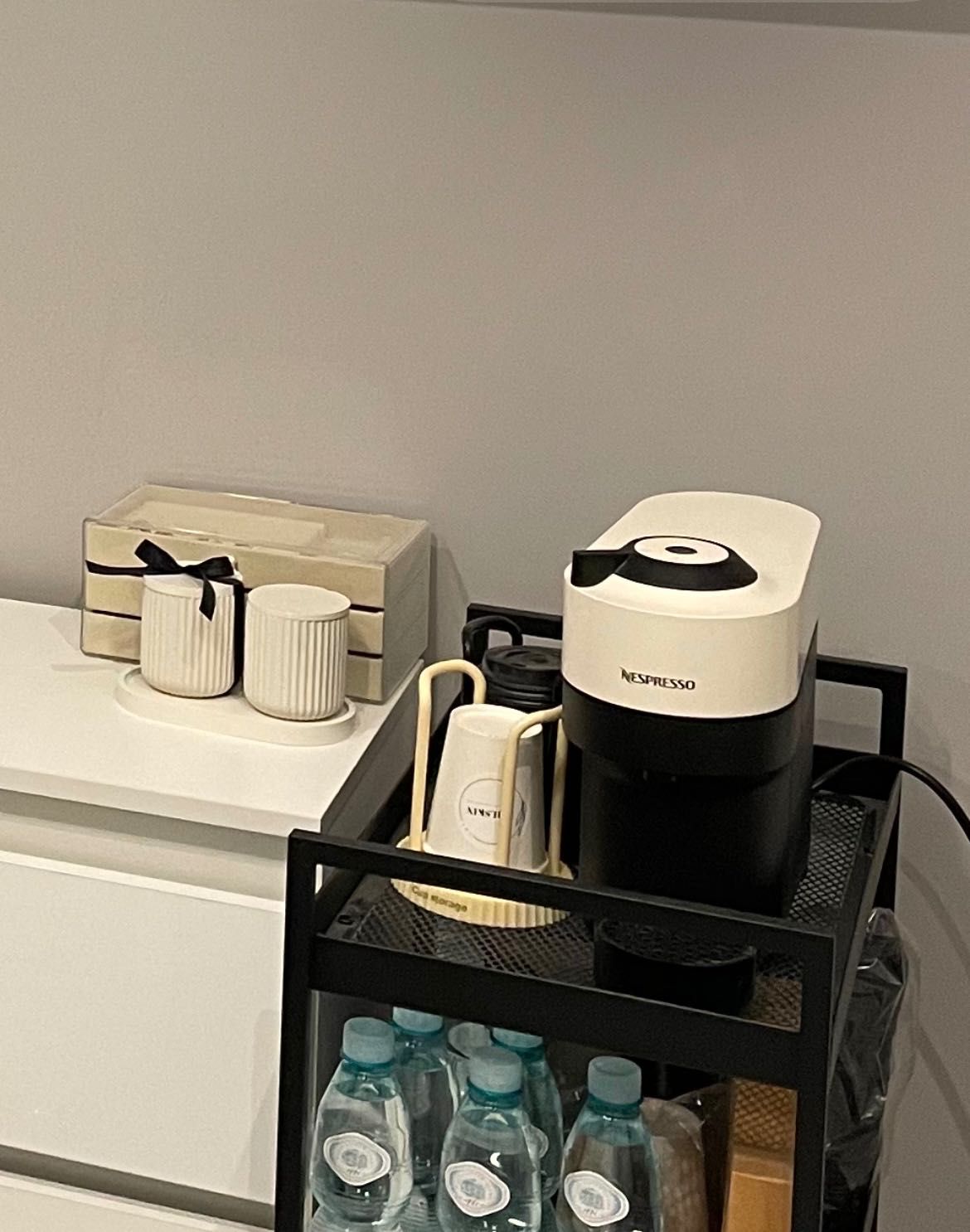 Ekspres i spieniacz  Nespresso Vertuo Pop i spieniacz Aeroccino