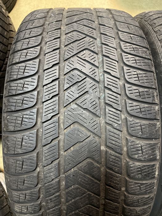 Шины б.у 295 40 R19 Pirelli Scorpion Winter NO 106V 2 шт