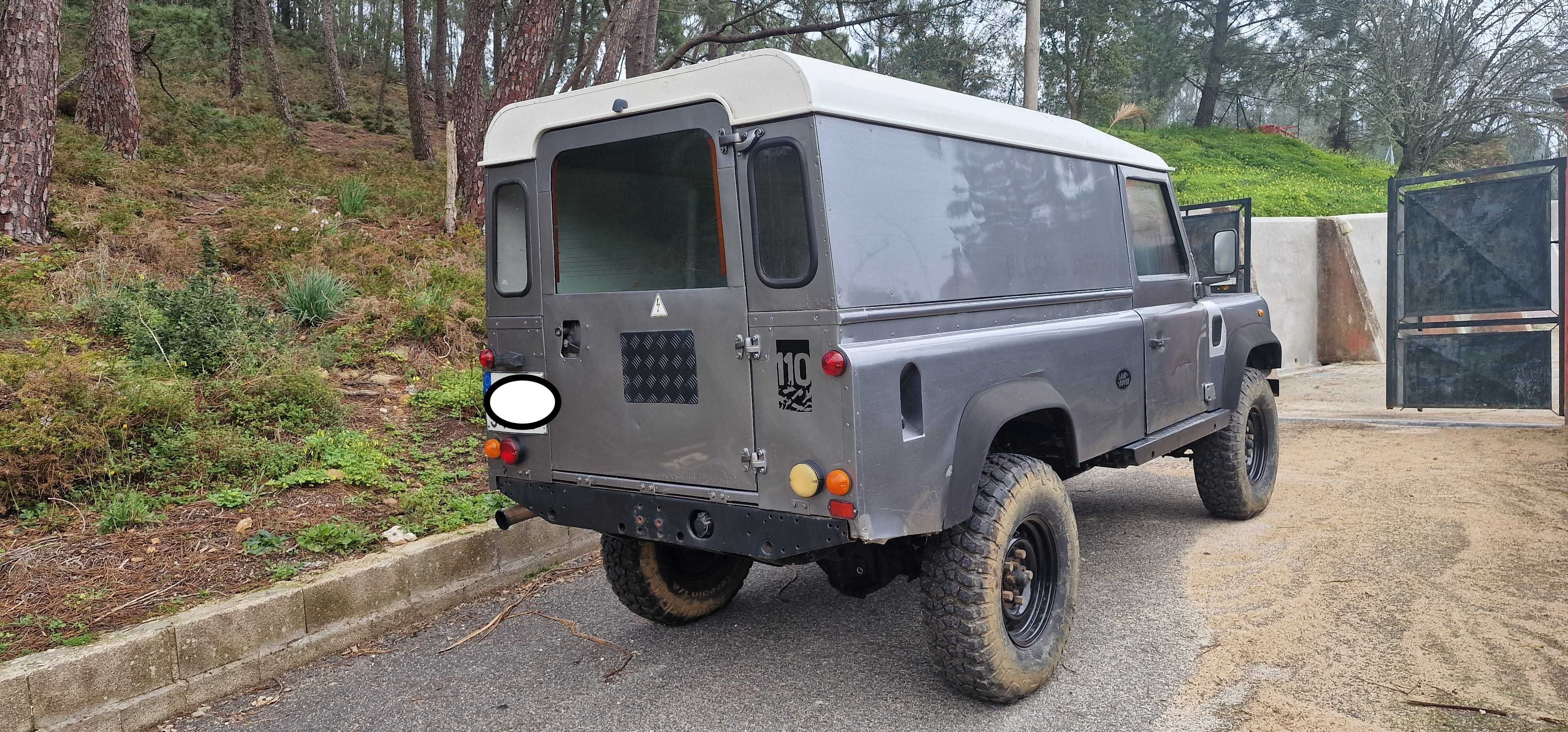 Land Rover Defender 110 3L