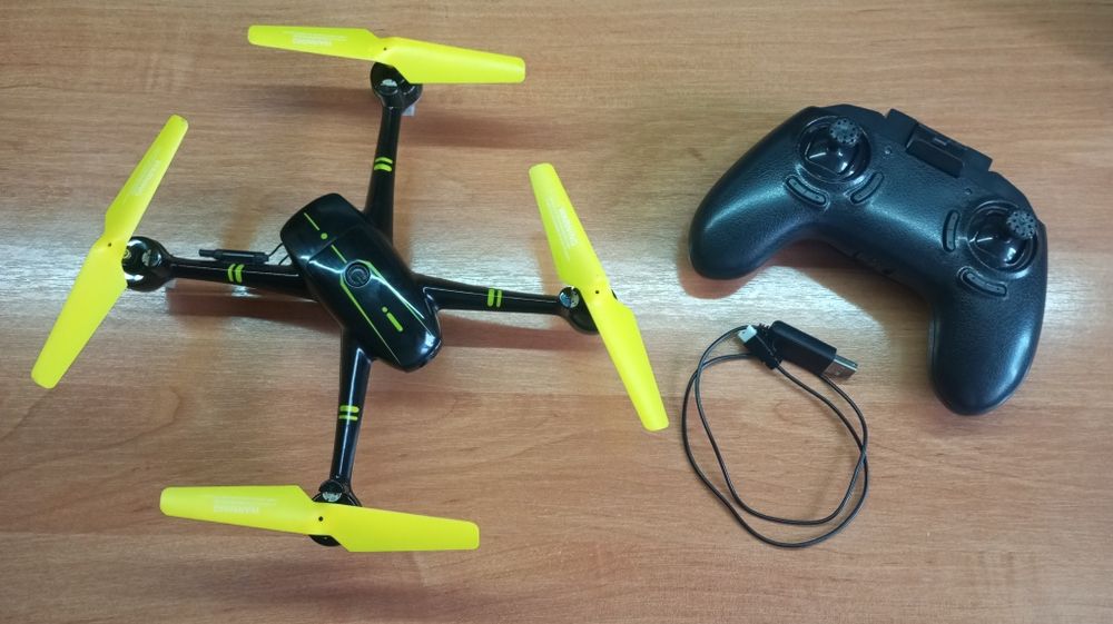 Квадрокоптер Helicute H828HW