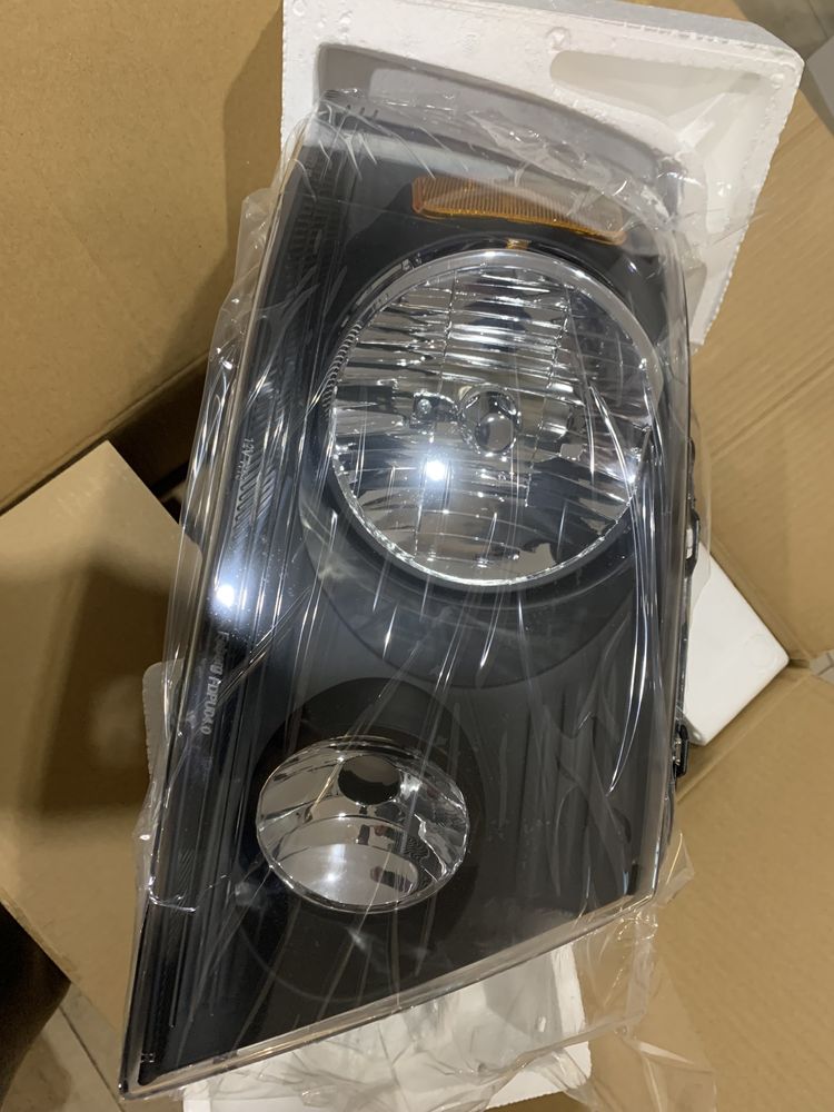 Ford f150 04- lampy przednie ciemny srodke wzor Harley .komplet