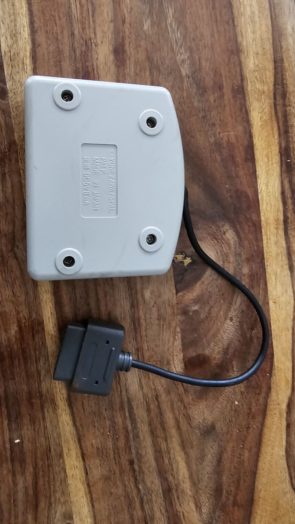 Multitap rozgałęziacz padów do SNES lub Super Famicom (Party room 2].