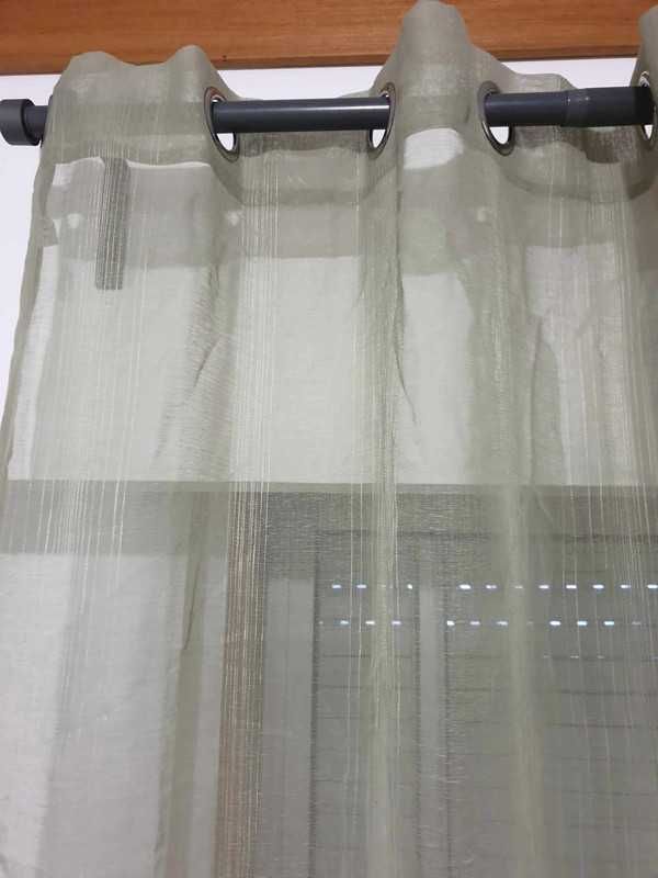2 cortinas 1,40 cm x 2,60 cm