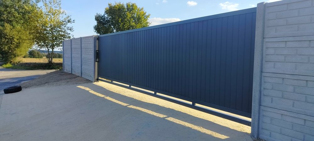 Działka przemyslowa/Baza techniczna/Baza transportowa/Magazyn/Firma