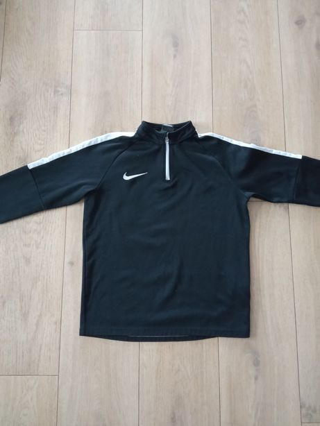 Bluza sportowa Nike dla chłopca rozmiar 140 146 cm piłka nożna sport