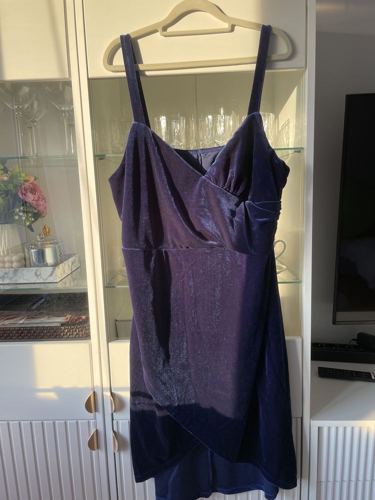 Elegancka welurowa niebieska sukienka 3XL