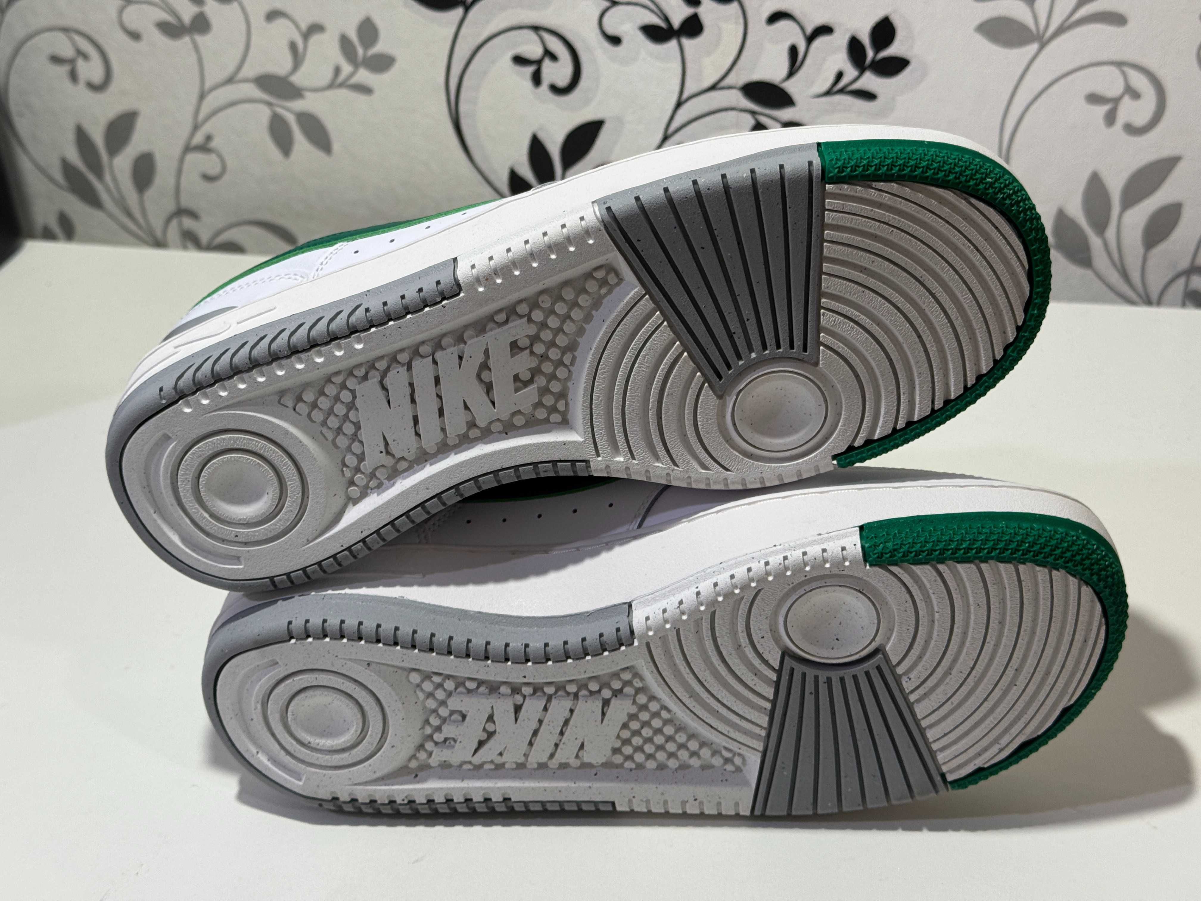 Кросівки  Nike Gamma Force DX9176 106, 42р