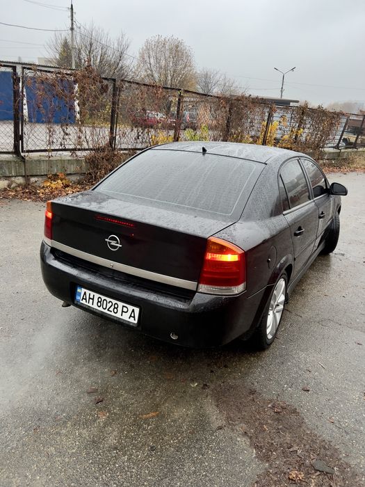 Opel vectra C 2004 год
