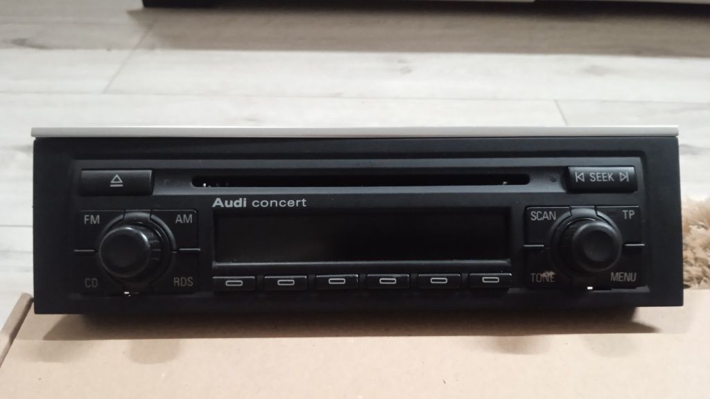 Oryginalnie radio audi A4 B7