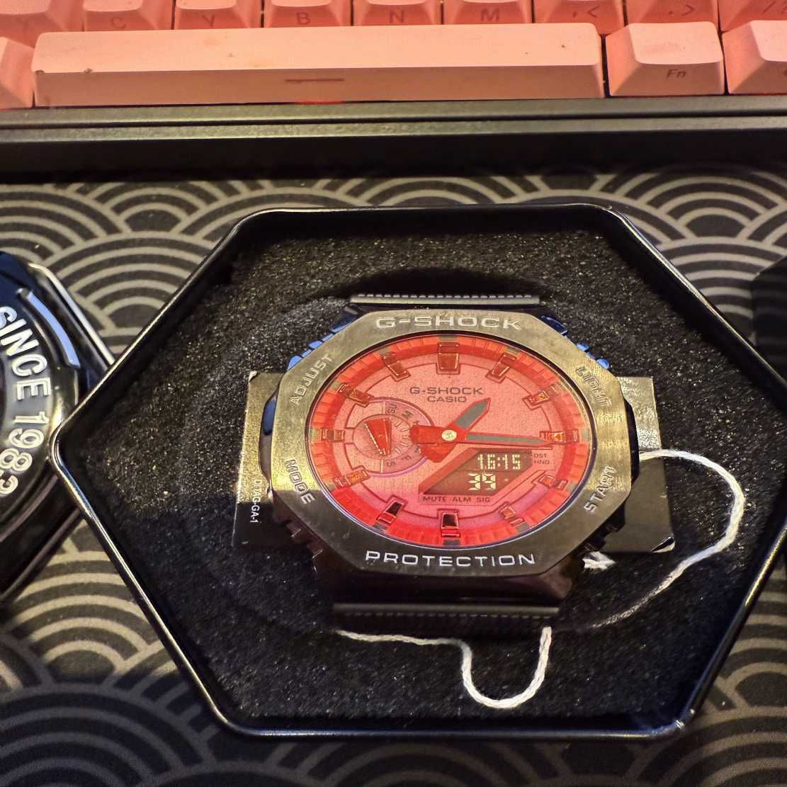 Casio Edifice - stalowa tarcza "Blood Moon"