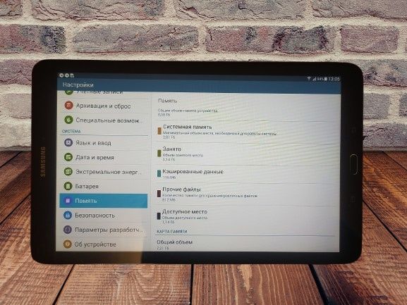 Samsung Galaxy Tab E SM-T561, екран 9.6, ОЗУ 1,5 Гб, 3G +карта пам'яті