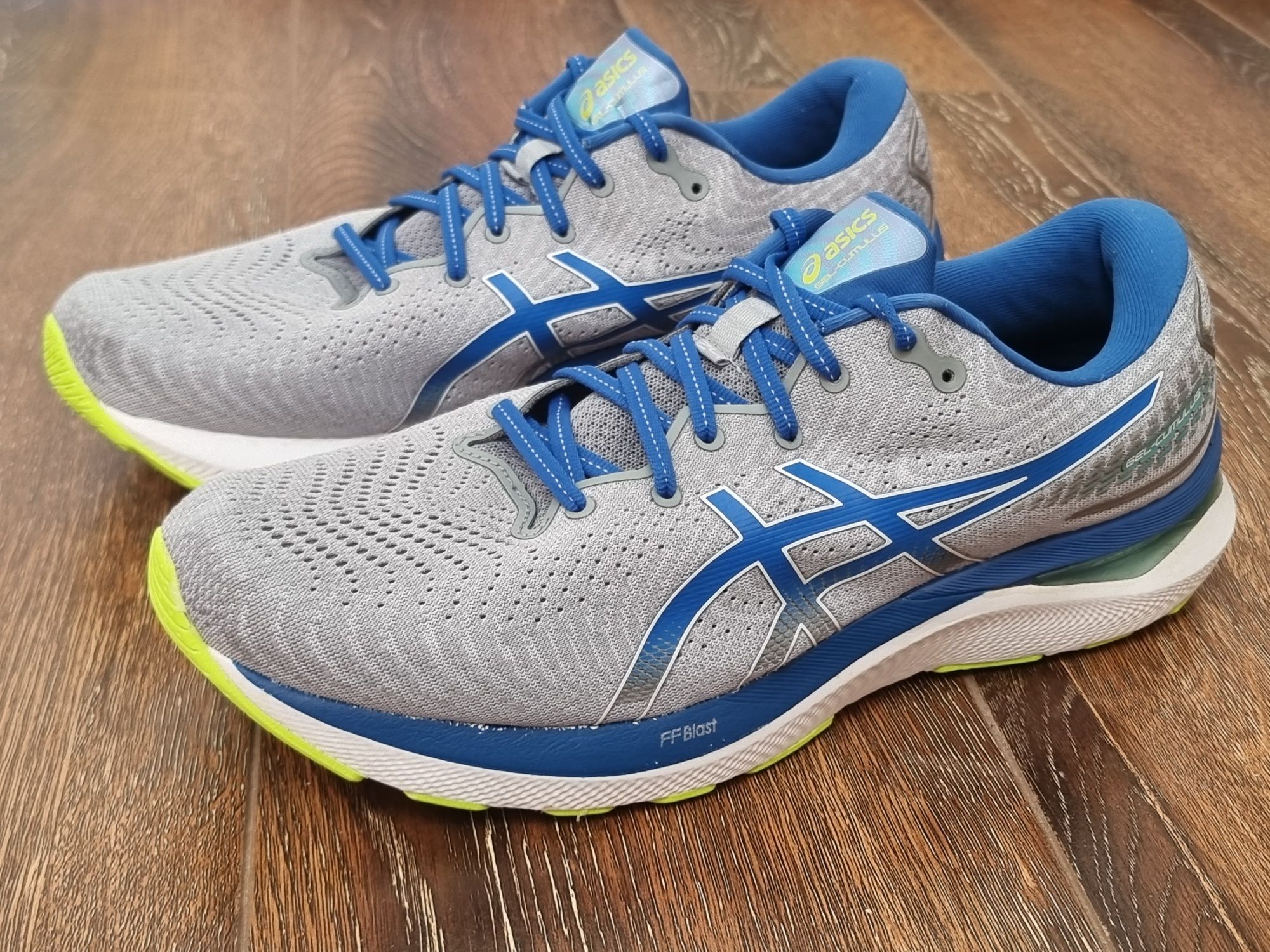 Оригінал 100% кросівки чоловічі asics comulus 24  euro 46