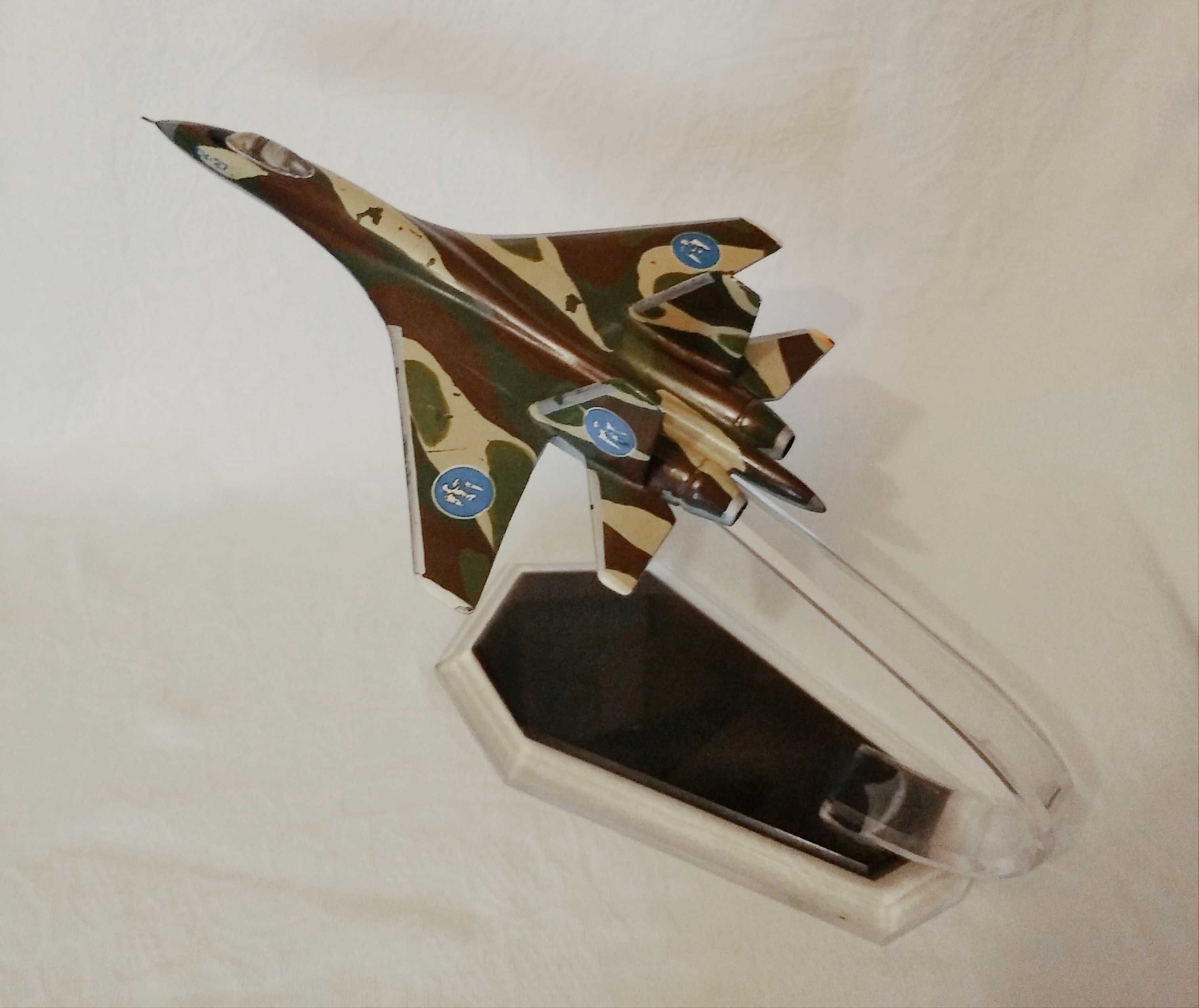 Подарочная модель Су-27 (алюминий, литьё, эпоха СССР)
