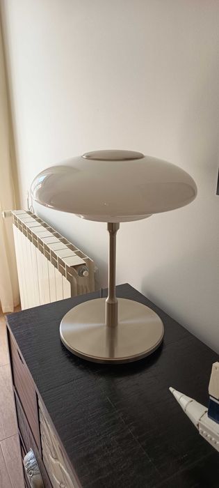 Candeeiro de mesa tipo Bauhaus