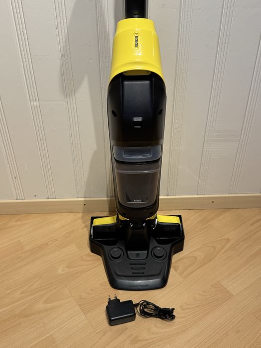 Вертикальний швабра-пилосос Karcher FC 5 Cordless Premium