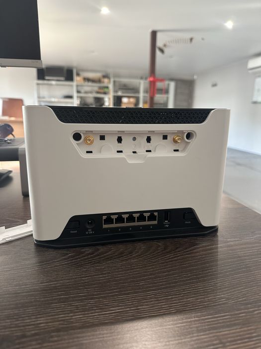 Роутер MikroTik Chateau LTE6 D53G-5HacD2HnD
