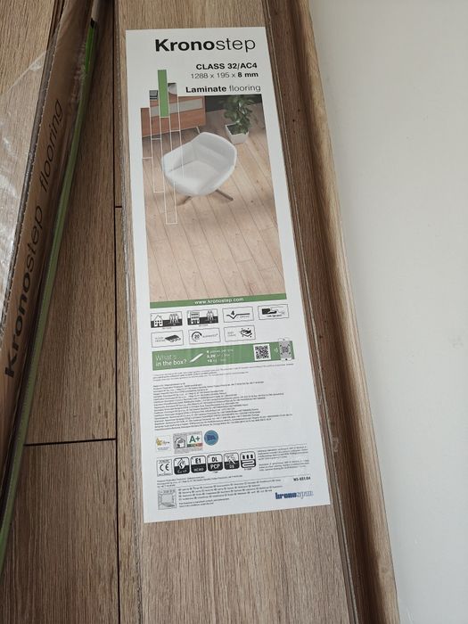 Panele podłogowe kolor dąb alpejski