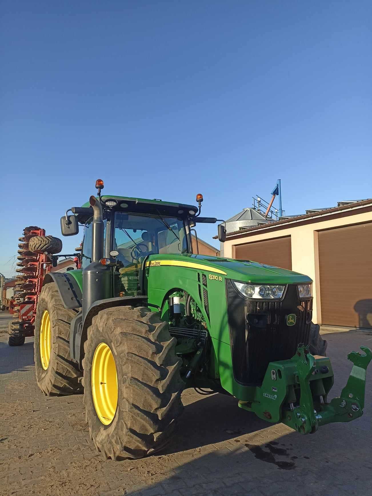 John Deere 8310R