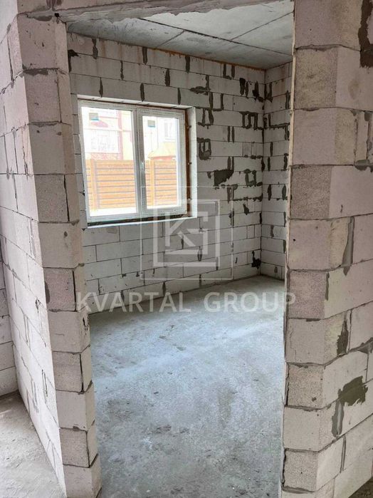 БЕЗ КОМІСІЇ! ТаунХаус 2 поверхи.3 кімнати+кухня студія.БЕЗ РЕМОНТУ.ГАЗ