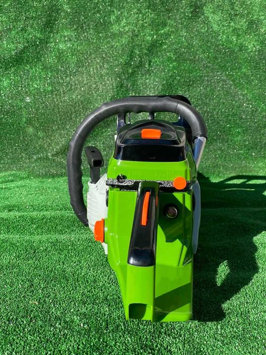 Потужна бензопила BOSCH BP 210 (2 шини 2 ланцюга 6.3 кВт)