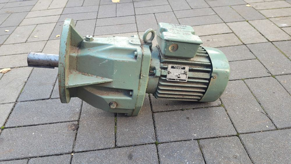 Sprzedam silniki elektryczne motoreduktory elektrobęben imadła pompy