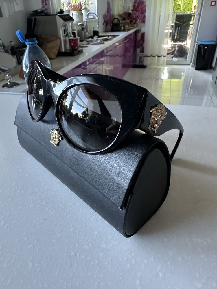 Eleganckie okulary przeciwsloneczne Versace