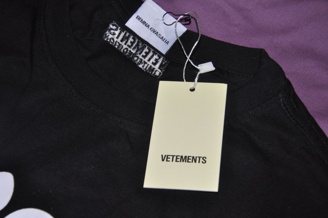 Футболка Vetements