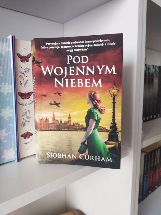 Pod wojennym niebem